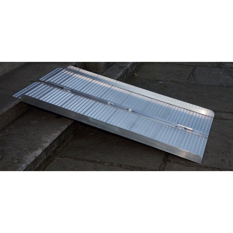 the-ramp-people-wheelchair-ramp-2ft-8ft-8ft244cm-folding-wheelchair-ramp-mobility-scooter-ramp-8-244cm-02-wnd
