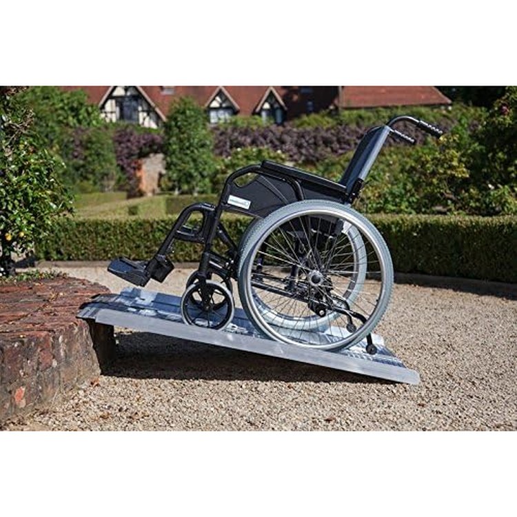 the-ramp-people-wheelchair-ramp-2ft-8ft-8ft244cm-folding-wheelchair-ramp-mobility-scooter-ramp-8-244cm-04-kwg