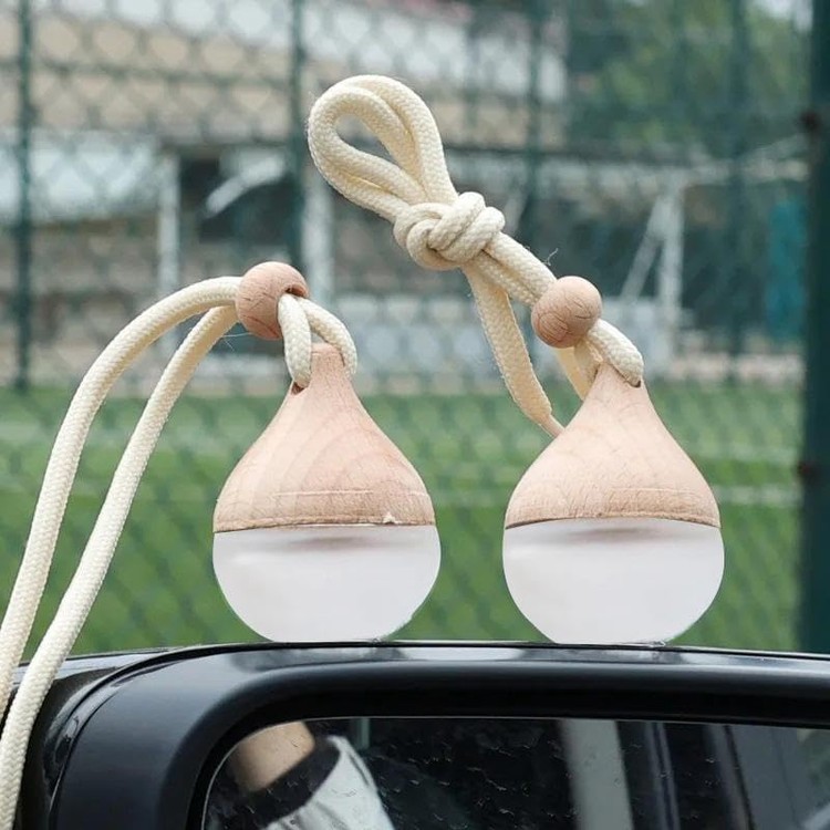 3-pcs-hanging-car-air-freshener-diffuser-6ml-essential-oil-aromatherapy-fragrance-perfume-bottle-empty-froasted-glass-pendant-vials-with-wooden-caps-s-04-nnc