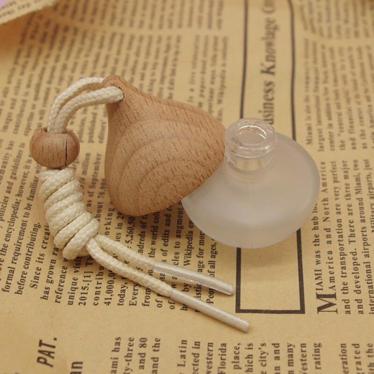 3-pcs-hanging-car-air-freshener-diffuser-6ml-essential-oil-aromatherapy-fragrance-perfume-bottle-empty-froasted-glass-pendant-vials-with-wooden-caps-s-07-ald